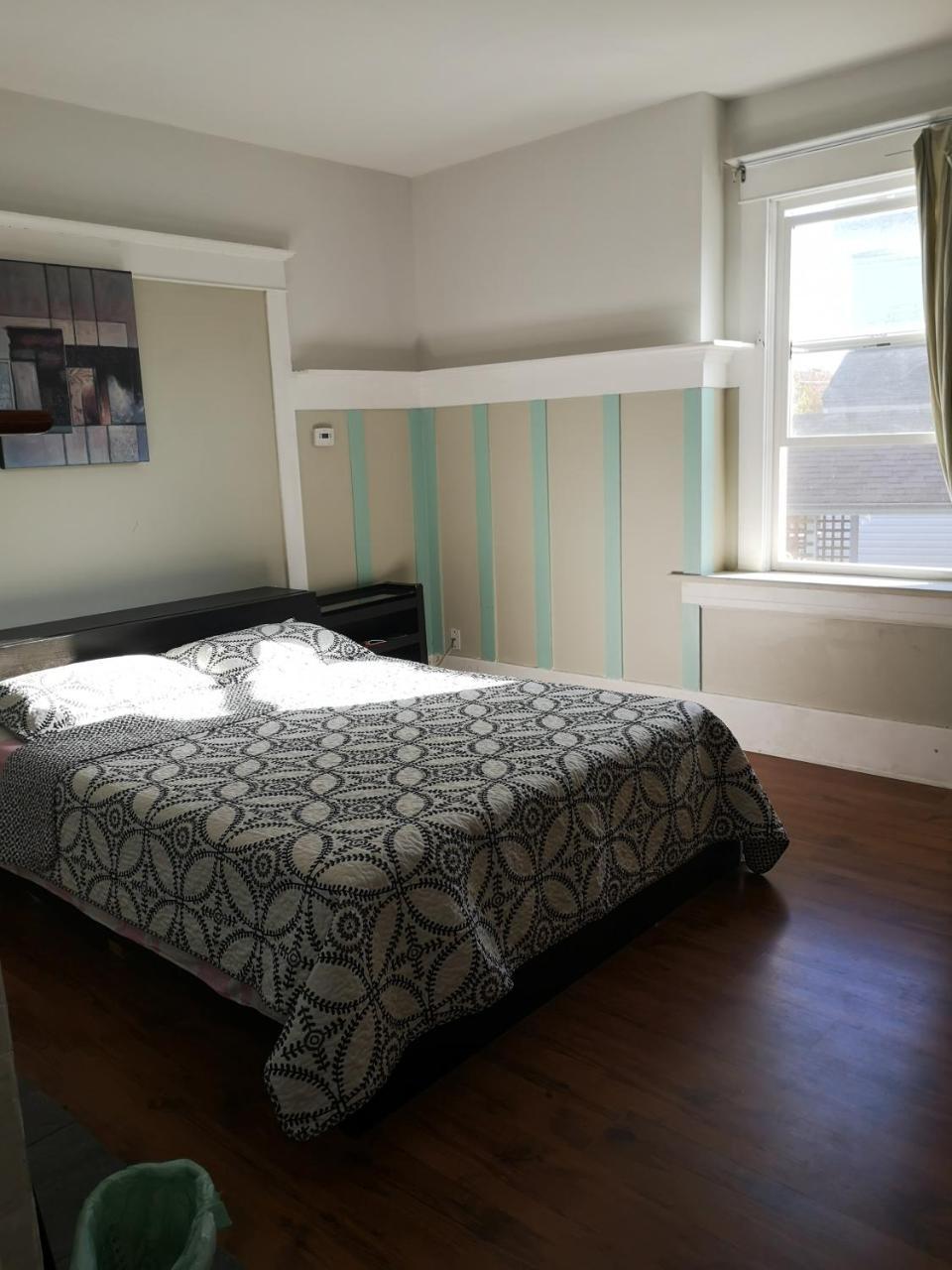 Mayfair Mall Family Inn Homestay *